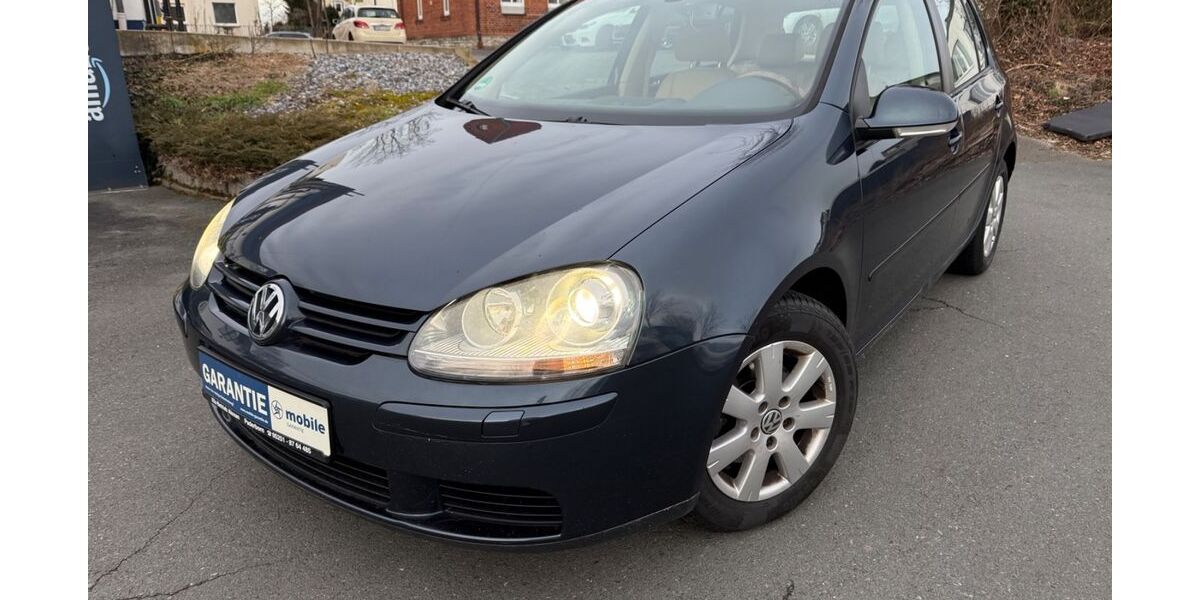 VW Golf 195.000 km 3.190 &euro; Salzkotten 33154