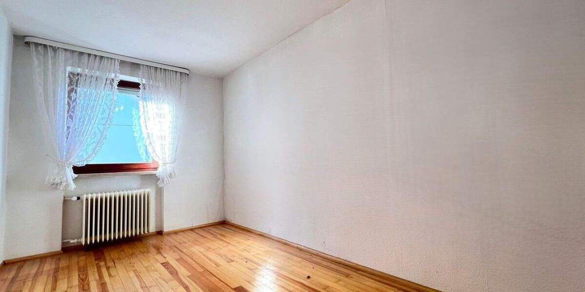 Einfamilienhaus Rottenburg an der Laaber Rottenburg - 7 Zimmer, 175 m&sup2;, 459.000&euro; | Angebot:24453074