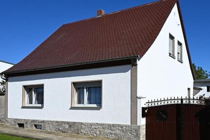 Haus Bernburg (Saale) - 7 Zimmer, 120 m&sup2;, 199.000&euro; | Angebot:26848490