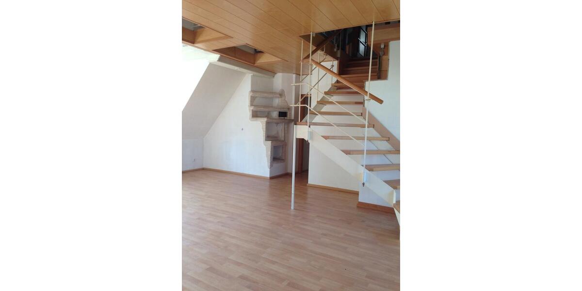 Dachgeschoßwohnung Baunatal - 4 Zimmer, 124 m&sup2;, 1.080&euro; | Angebot:25419152