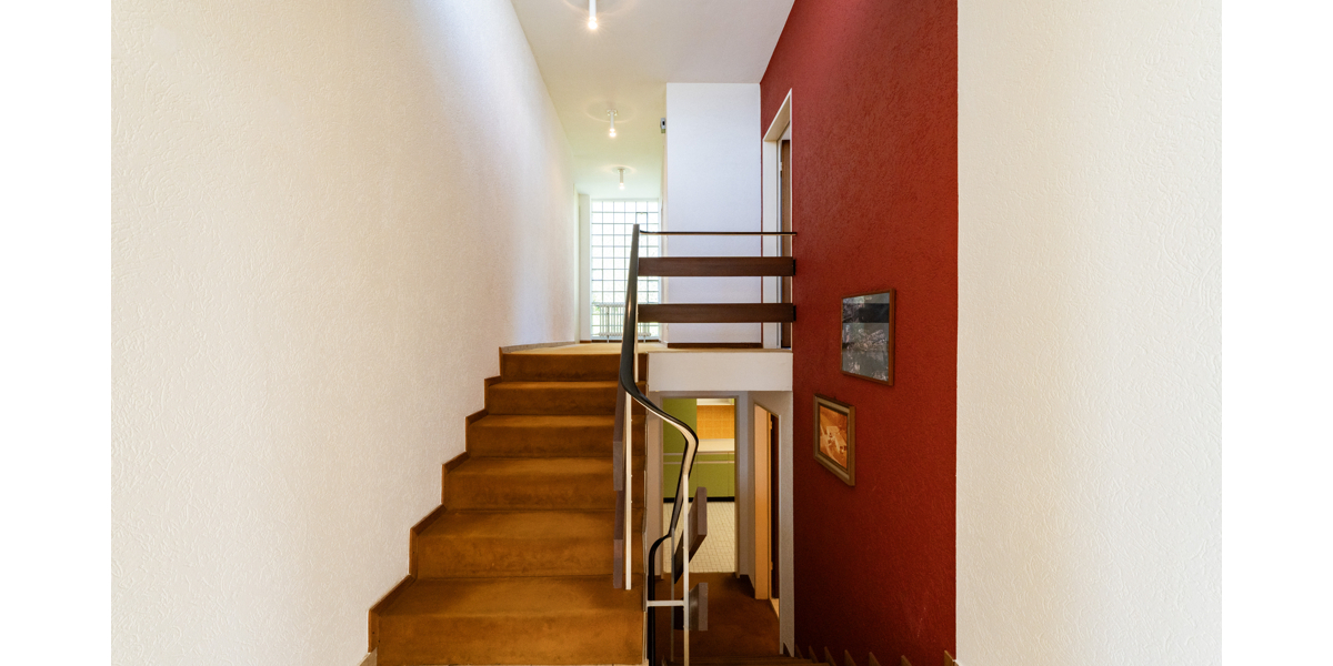 Attraktive Lage, großes Grundstück und moderne Architektur 5 zimmer