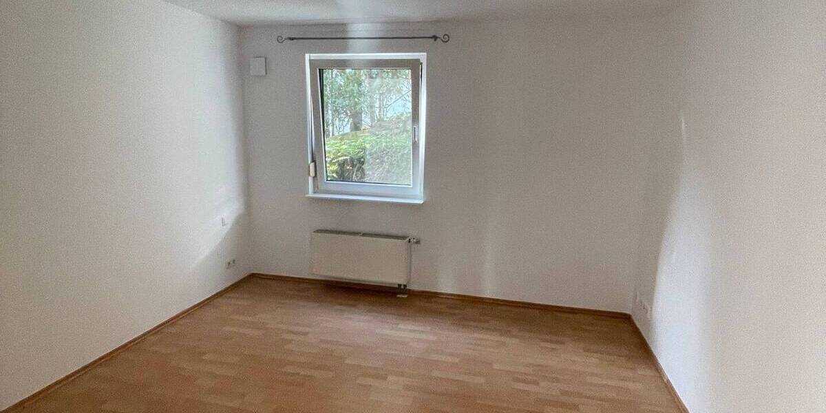 Schöne 3-Zi.-Whg. mit Terrasse + EBK in Bietigheim-Bissingen 3 zimmer