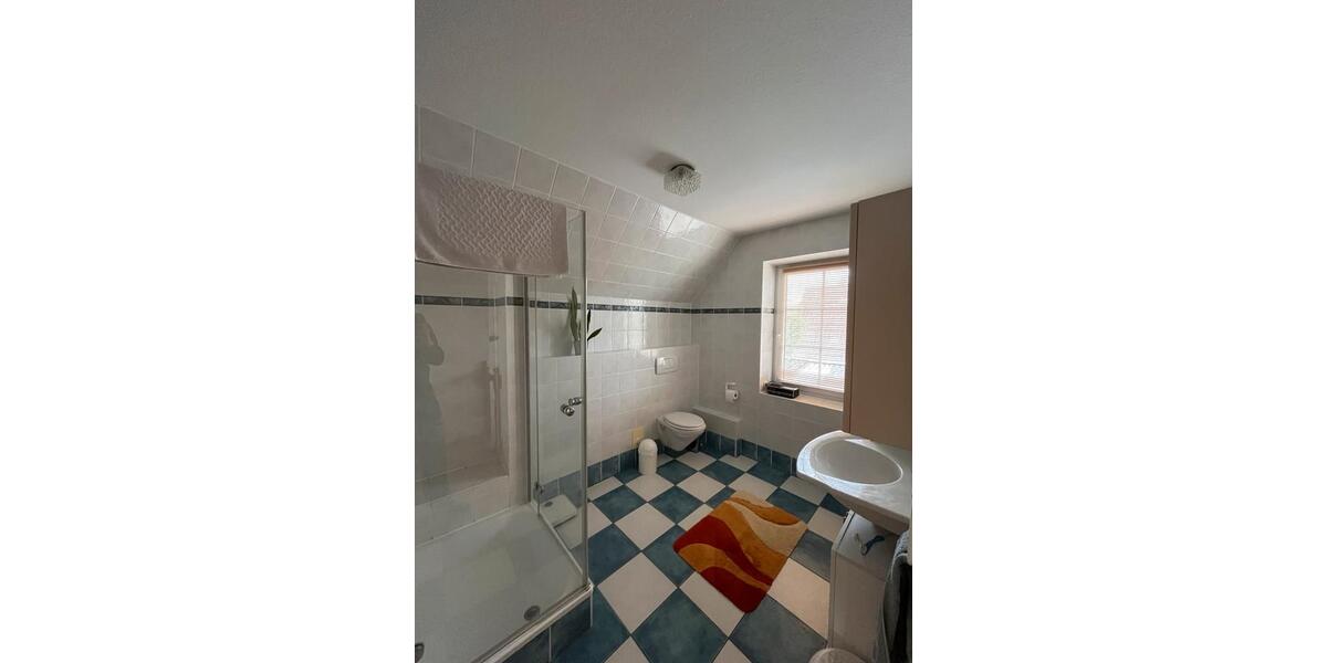 Einfamilienhaus Heide - 6 Zimmer, 180 m&sup2;, 1.800&euro; | Angebot:25407964