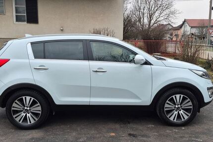 Kia Sportage 173.000 km 8.999 &euro; Oberhaching 82041