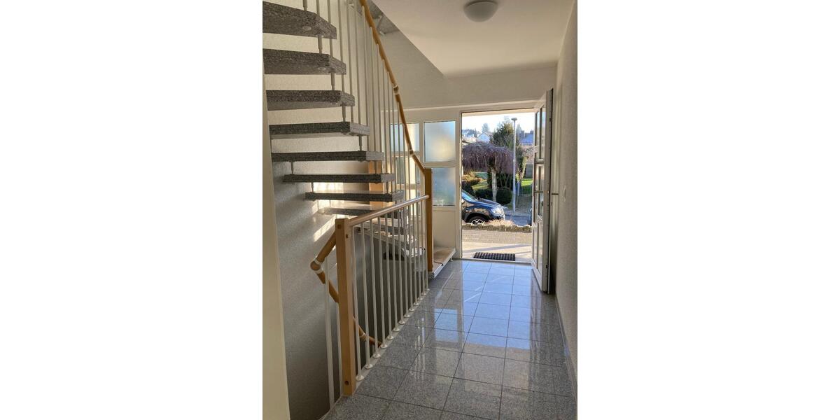 Etagenwohnung Niestetal - 3 Zimmer, 108 m&sup2;, 1.250&euro; | Angebot:25271236