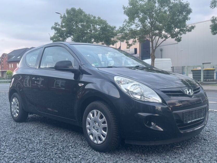 i20