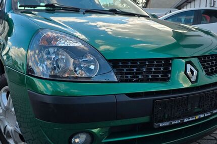 Renault Clio 72.700 km 1.999 &euro; Zwenkau 04442