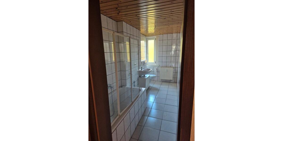 Etagenwohnung Friedrichroda - 3 Zimmer, 86 m&sup2;, 620&euro; | Angebot:26255753