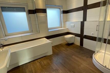 Wunderschöne 2,5-Zimmer-Erdgeschosswohnung mit großer Terrasse zimmer