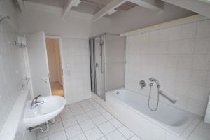 Wohnen mit Blick auf den Drachenfels: 3-Zimmer-Wohnung in attraktiver Lage von Bad Honnef - Dachgeschoßwohnung Bad Honnef - Rhöndorf Rhöndorf | Angebot:27001803