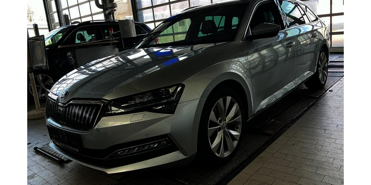 Skoda Superb 213.260 km 14.995 &euro; Nabburg 92507