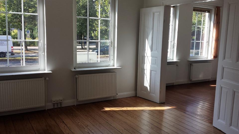 Villa Ahrensburg - 7 Zimmer, 188 m&sup2;, 3.490&euro; | Angebot:26582178