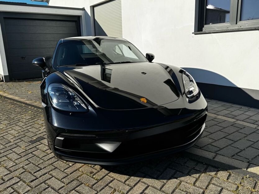 Porsche Cayman 24.950 km 84.800 € Niederkassel 53859