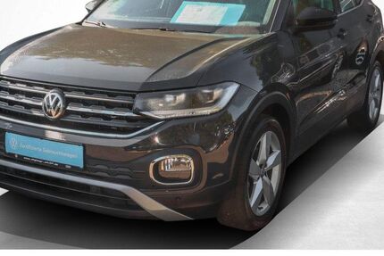 VW T-Cross 30.525 km 17.970 € Pfaffenhofen/Ilm 85276