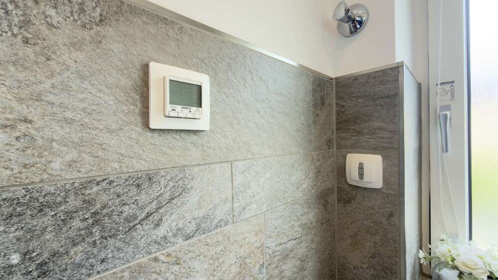 Modernisiertes Reihenhaus mit Wellnessbad, Gäste-WC, Keller & 248 m² Grundstück - Reihenmittelhaus Bönen | Angebot:26613170