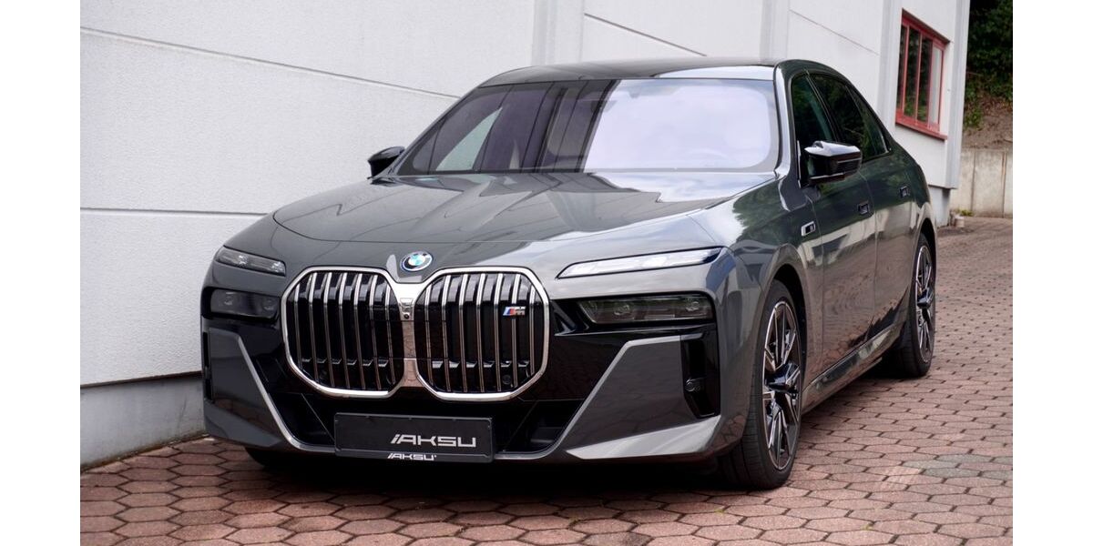 BMW i7 29.900 km 109.900 &euro; Velbert 42551