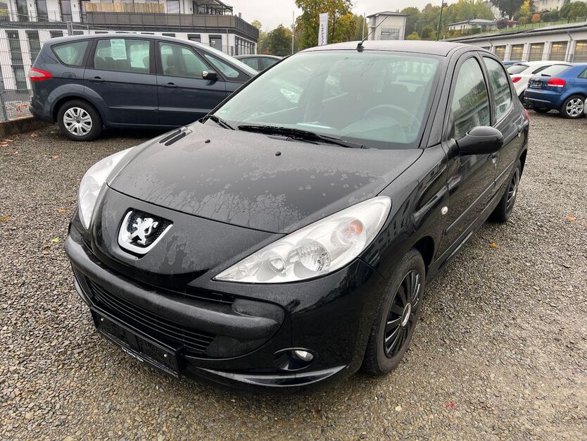 Peugeot 206 170.869 km 3.999 € Olpe 57462