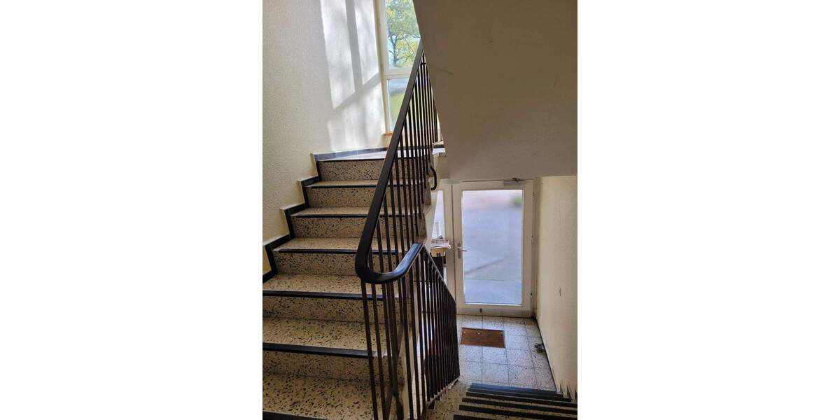 Frisch renovierte 2 Zimmer Balkonwohnung - ideal für SIE und IHN 2 zimmer