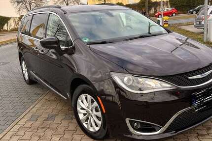 Chrysler Pacifica 150.000 km 17.500 &euro; Altmannstein 93336