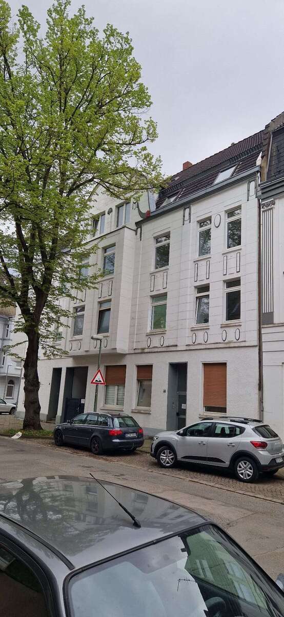 Wohnung zum Mieten in Gelsenkirchen 350 € 50.76 m² 2.5 zimmer