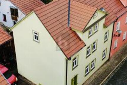 SEHR GEPFLEGT, HOCHWERTIG, ZENTRALE LAGE - Haus Arnstadt | Angebot:27111080