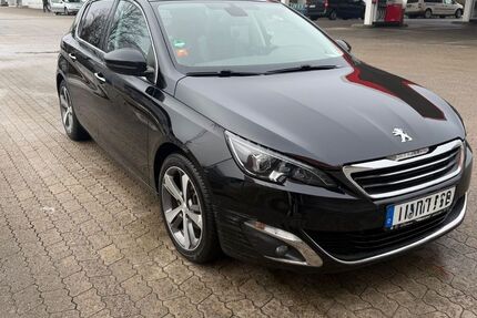Peugeot 308 128.000 km 7.400 &euro; München 80807