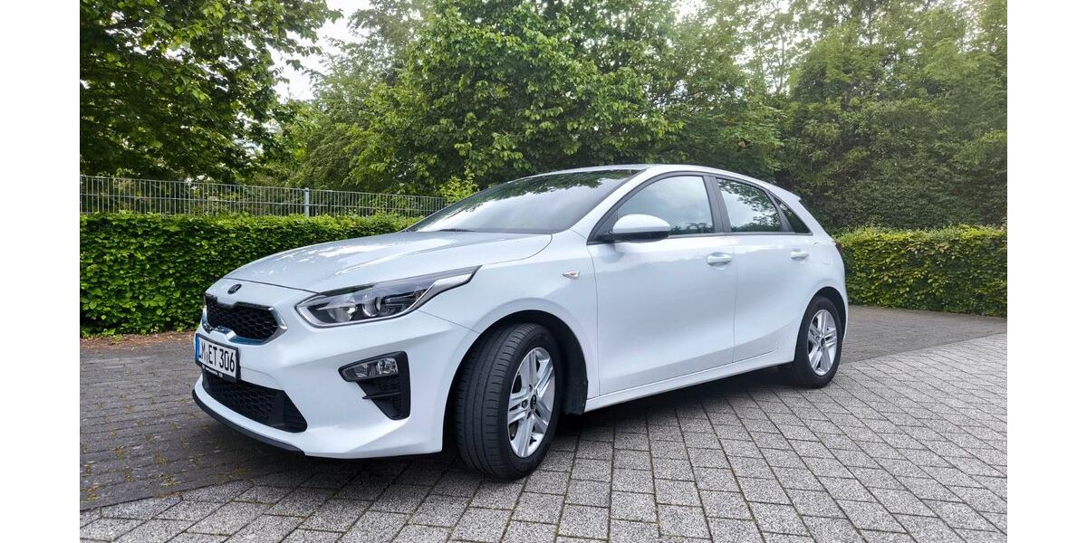 Kia ceed / Ceed 68.000 km 12.300 &euro; Bad Camberg 65520