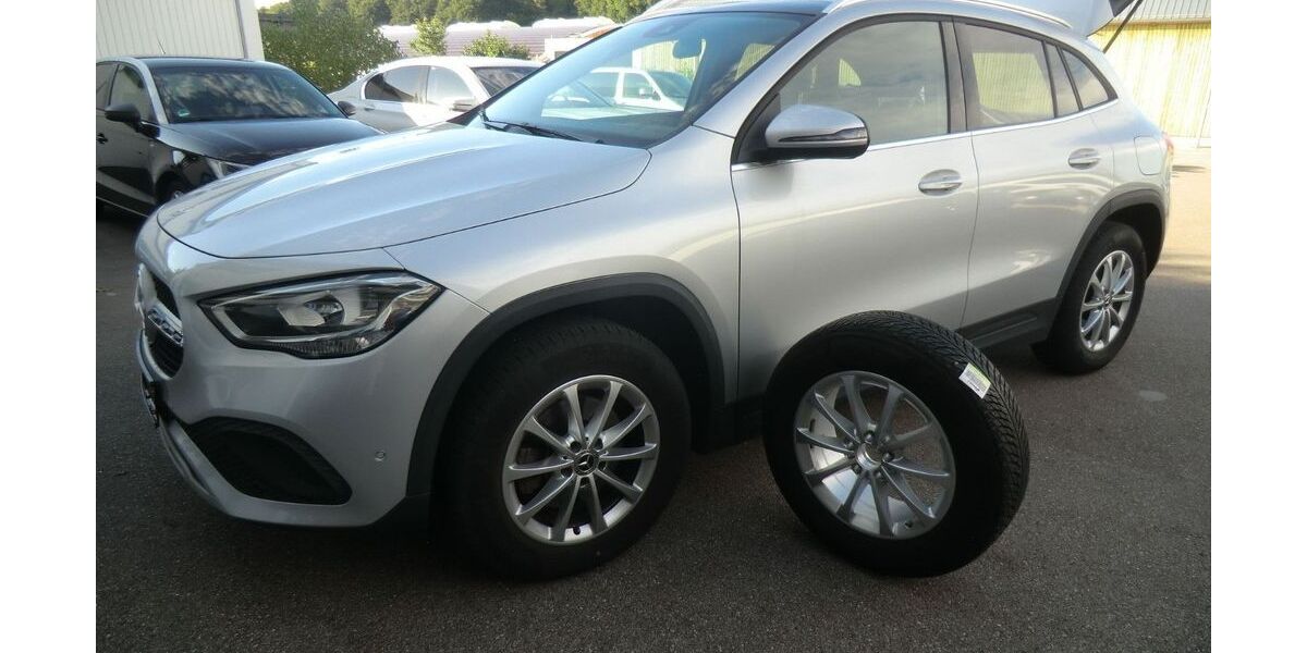 Mercedes-Benz GLA 200 60.387 km 28.350 &euro; Mickhausen 86866