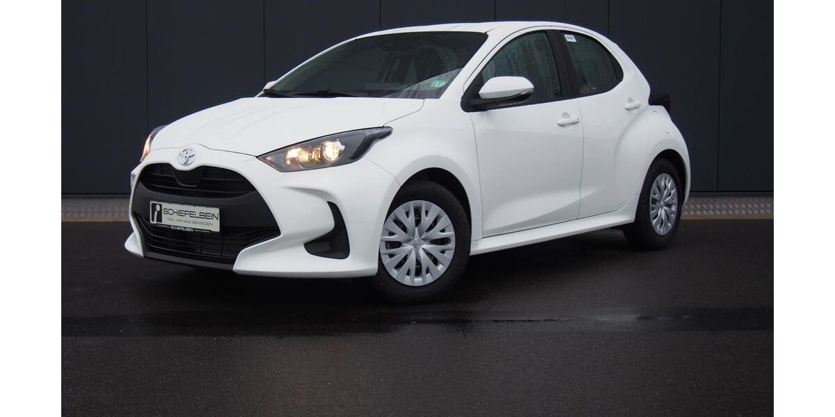 Toyota Yaris 25.544 km 14.400 &euro; Hoyerswerda 02977