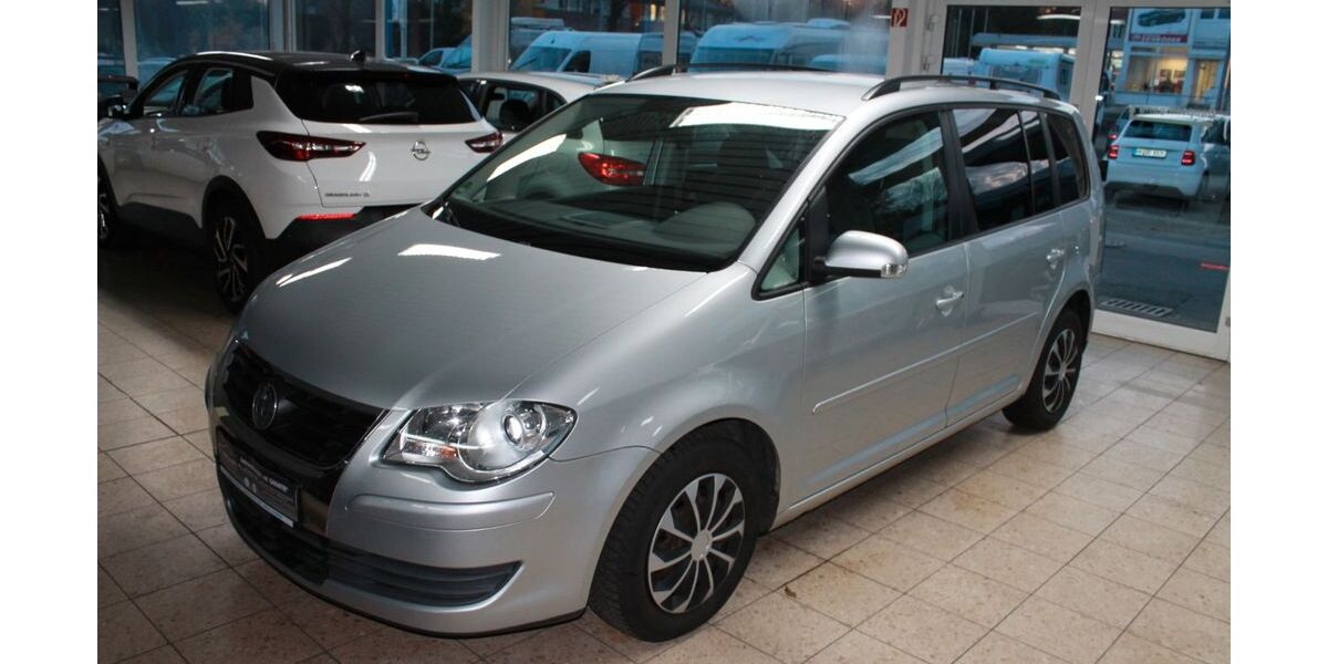 VW Touran 82.945 km 8.490 &euro; Bad Oldesloe 23843