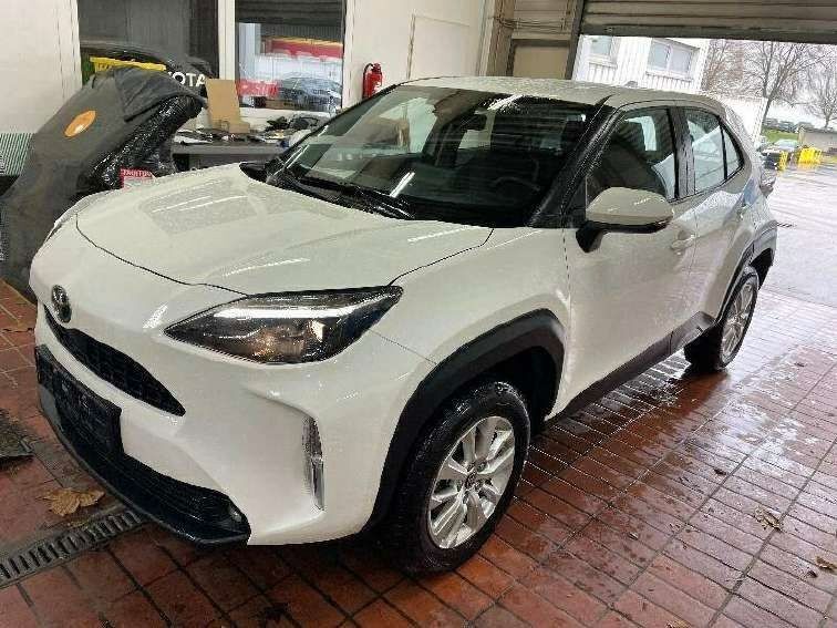 Toyota Yaris Cross 15.000 km 19.990 € Oberwinter 53424