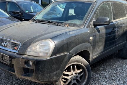 Hyundai TUCSON 126.000 km 3.950 &euro; Berlin 10245