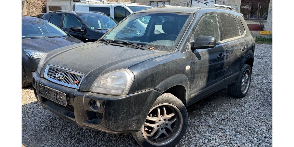 Hyundai TUCSON 126.000 km 3.950 &euro; Berlin 10245