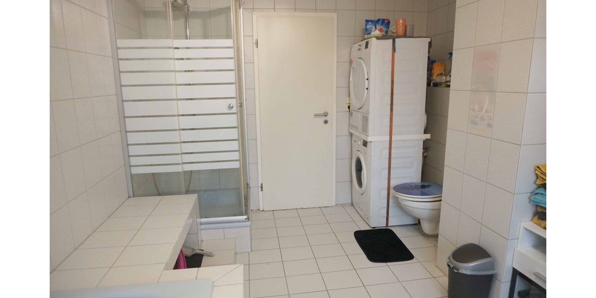 ~~ VERMIETETE ETAGENWOHNUNG IN ZWEITER BAUREIHE IN ZENTRALER LAGE ~~ 3 zimmer