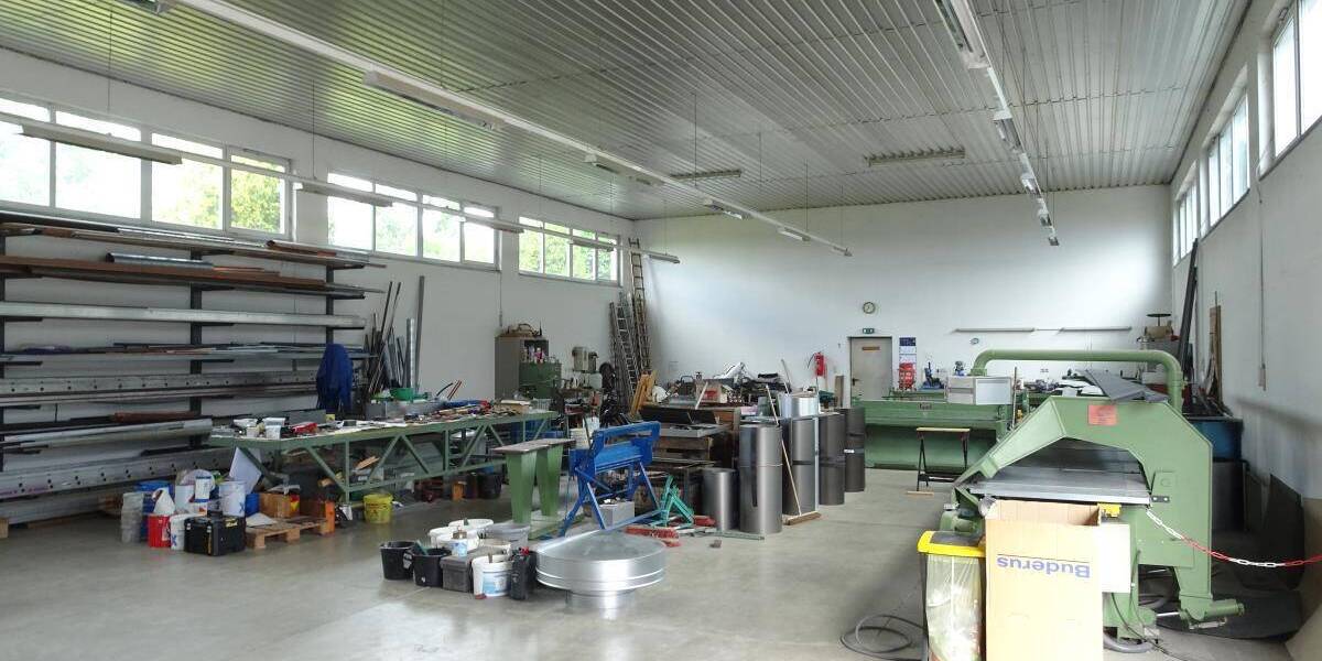 Gewerbehalle mit Büro ideal als Werkstatt- oder Lagerfläche im Nord-Osten von Herzogenaurach zimmer