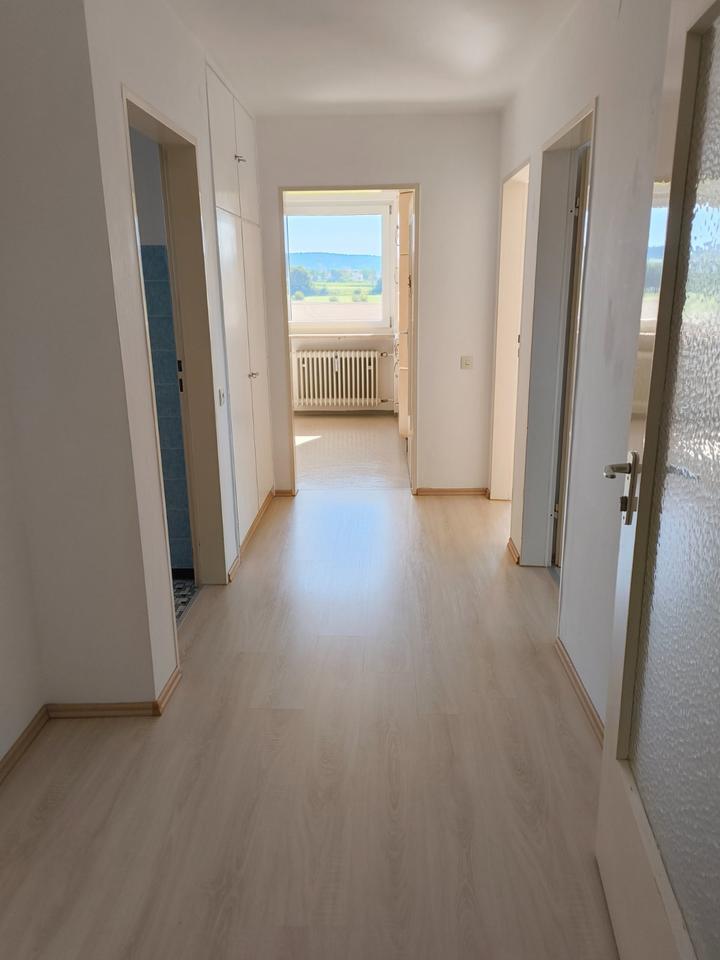 Helle 3 Zimmer, Wohnküche, Dusche , Badewanne, Garten, Terrasse zimmer