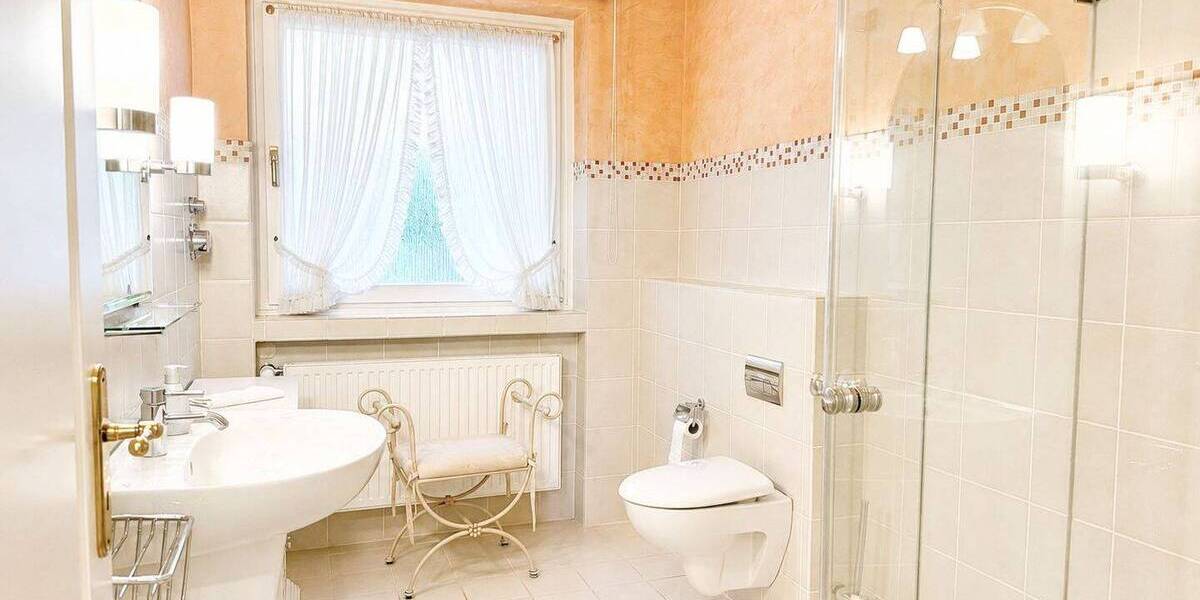 Etagenwohnung Hamburg Bramfeld - 4 Zimmer, 168 m&sup2;, 670.000&euro; | Angebot:26852920
