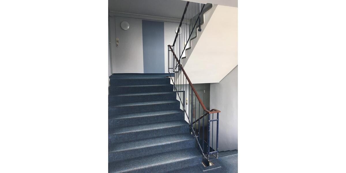 Großzügige Büroeinheit in ruhiger Lage – 286,52 m² mit 11 Zimmern, Einbauküche & Stellplätzen – verfügbar ab 01.07.2025 zimmer