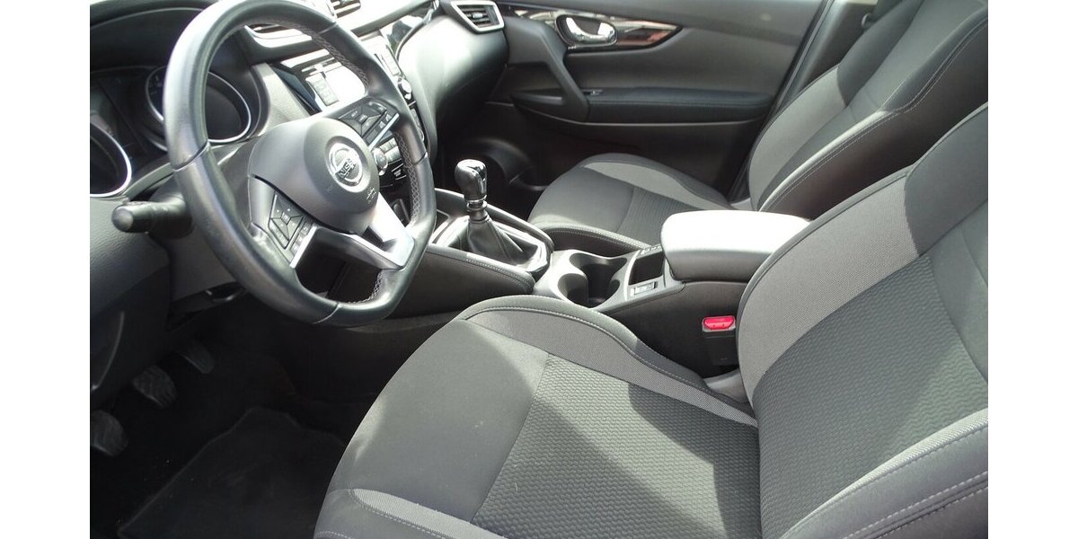 Nissan Qashqai N-Way Rückfahrkamera, Parksensoren, 33.922 km 15.890 &euro; Rodgau 63110