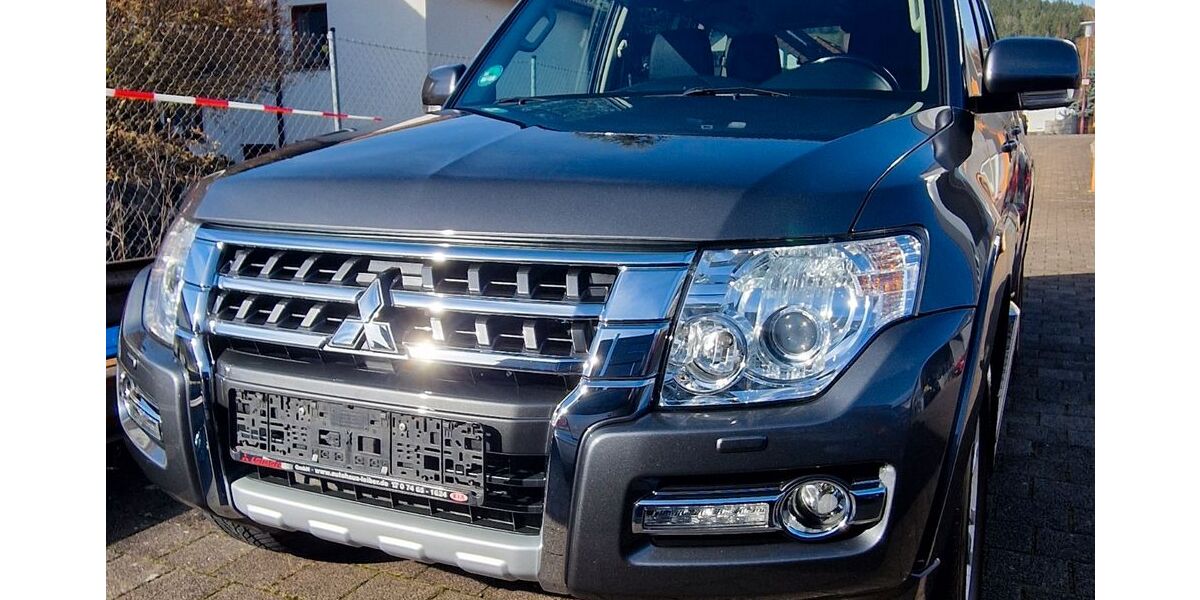 Mitsubishi Pajero 144.000 km 26.990 &euro; Mühlheim 78570