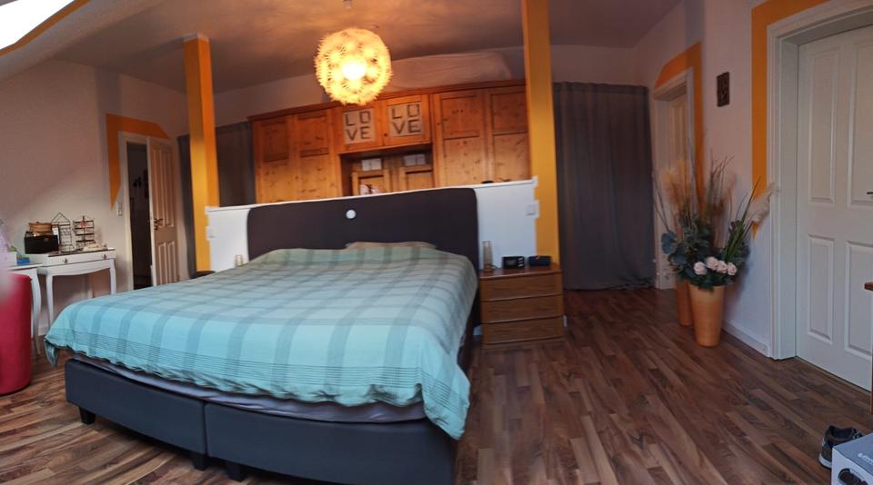 Großzügige Wohnung im Obergeschoss 2 zimmer