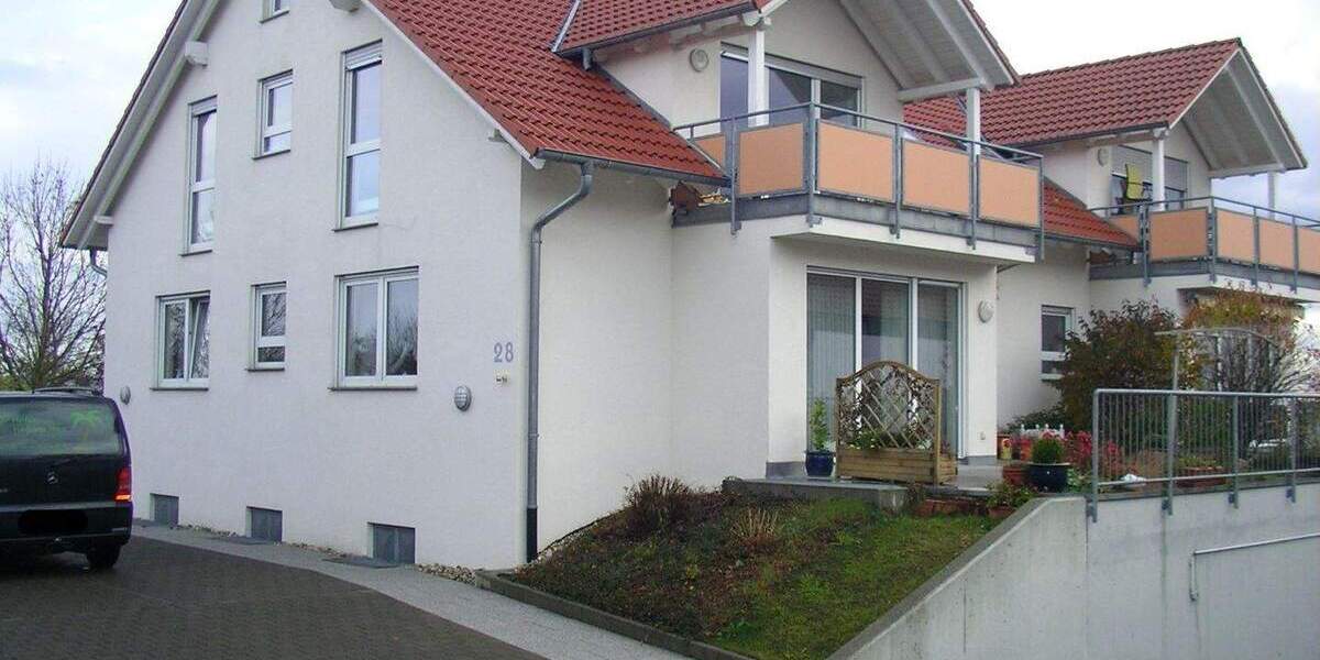 Tolle 3-Zi.-EG-Whg. mit Terrasse + EBK in ruhiger Lage in Öschelbronn 3 zimmer