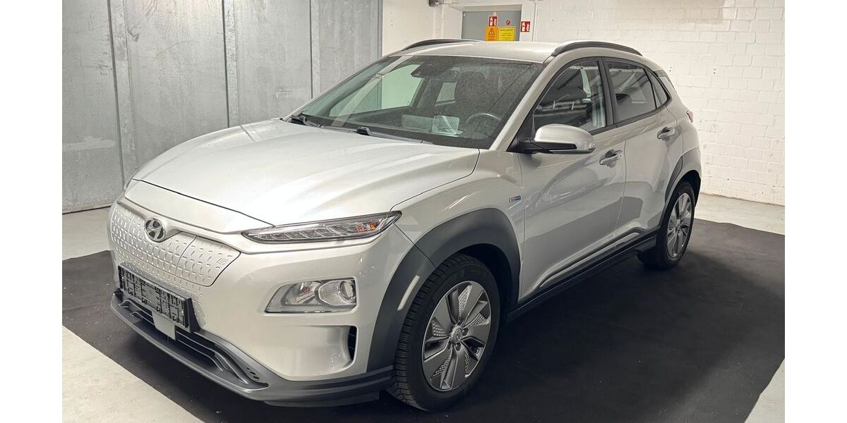 Hyundai KONA 121.000 km 17.999 &euro; Berlin 12099