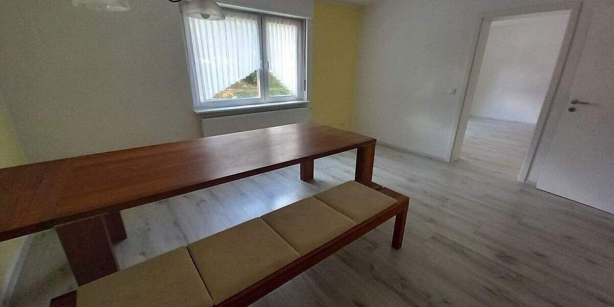 Etagenwohnung Waltershausen - 4 Zimmer, 106 m&sup2;, 199.000&euro; | Angebot:25780389