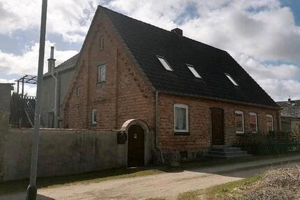 Haus Dargun - 8 Zimmer, 240 m&sup2;, 185.000&euro; | Angebot:26051246