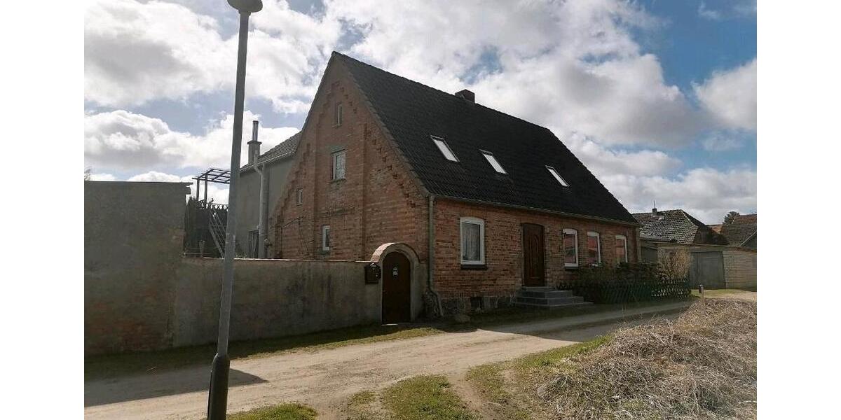 Mehrfamilienhaus, Wohnhaus Dargun - 8 Zimmer, 240 m&sup2;, 185.000&euro; | Angebot:26051246