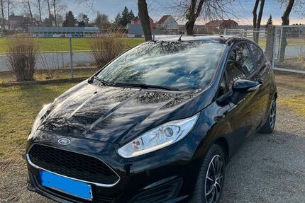 Ford Fiesta 66.500 km 7.900 € Münchenbernsdorf 07589