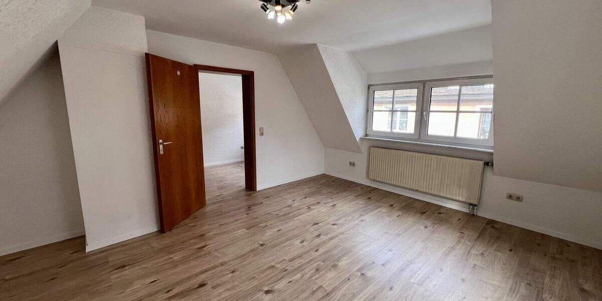 Einfamilienhaus Roth - 3 Zimmer, 110 m&sup2;, 1.200&euro; | Angebot:25602660