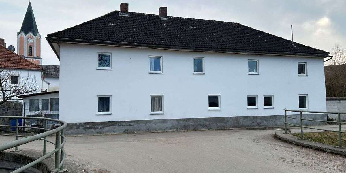 Einfamilienhaus Pilsting - 15 Zimmer, 277 m&sup2;, 280.000&euro; | Angebot:25892059