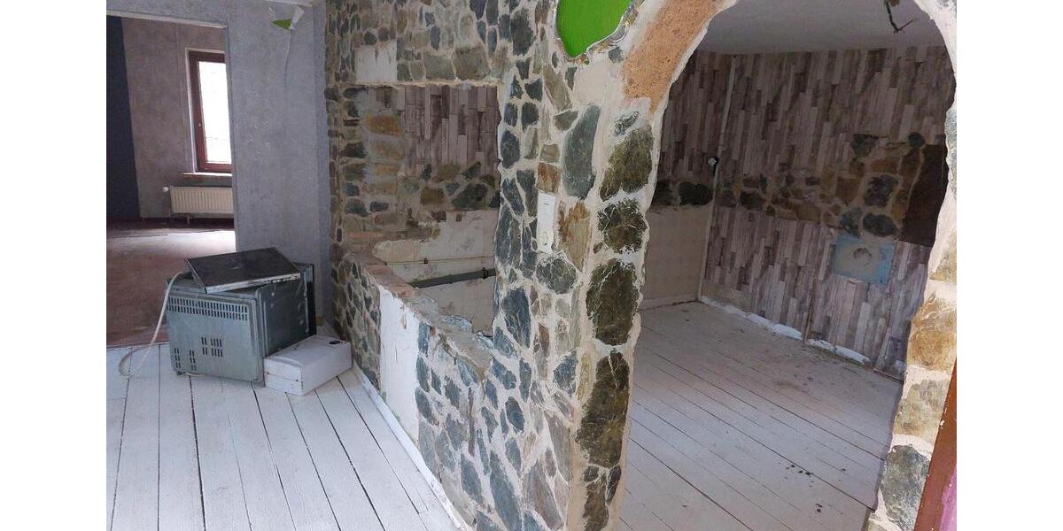 Einfamilienhaus Sangerhausen - 5 Zimmer, 160 m&sup2;, 25.000&euro; | Angebot:27014501